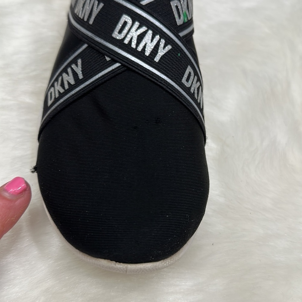 DKNY black slip on tennis shoe size 3 - Picture 6 of 17